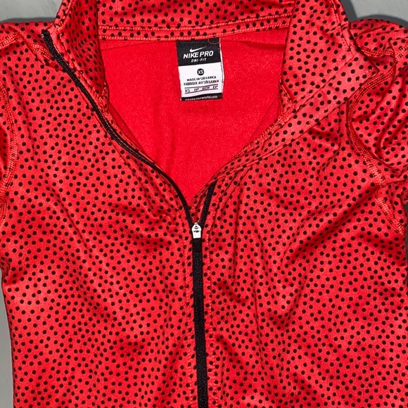 Nike Dri Fit Pullover - Picture 2 of 4